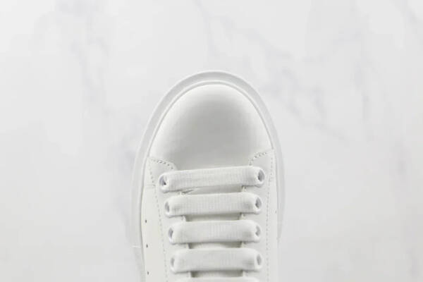 Alexander McQueen Oversized White - Imagem 3